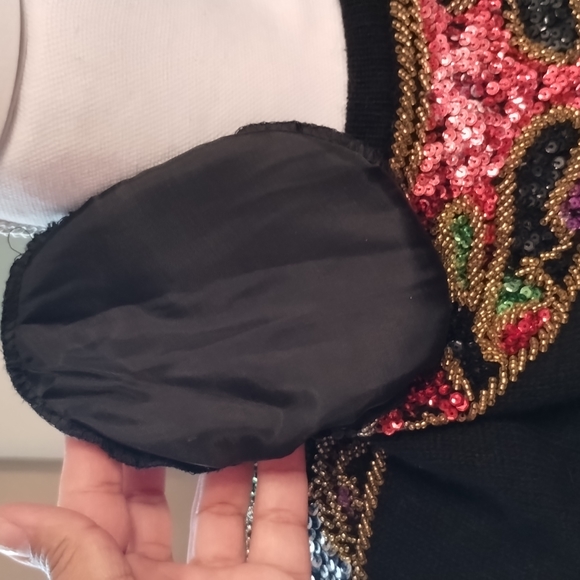 Beautiful vintage Embellished lambswool sweater - Picture 12 of 13